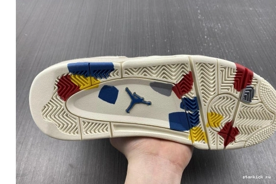 DQ4909-100 (W) Retro Canvas 4 DQ4909-100 Jordan Blank 0318